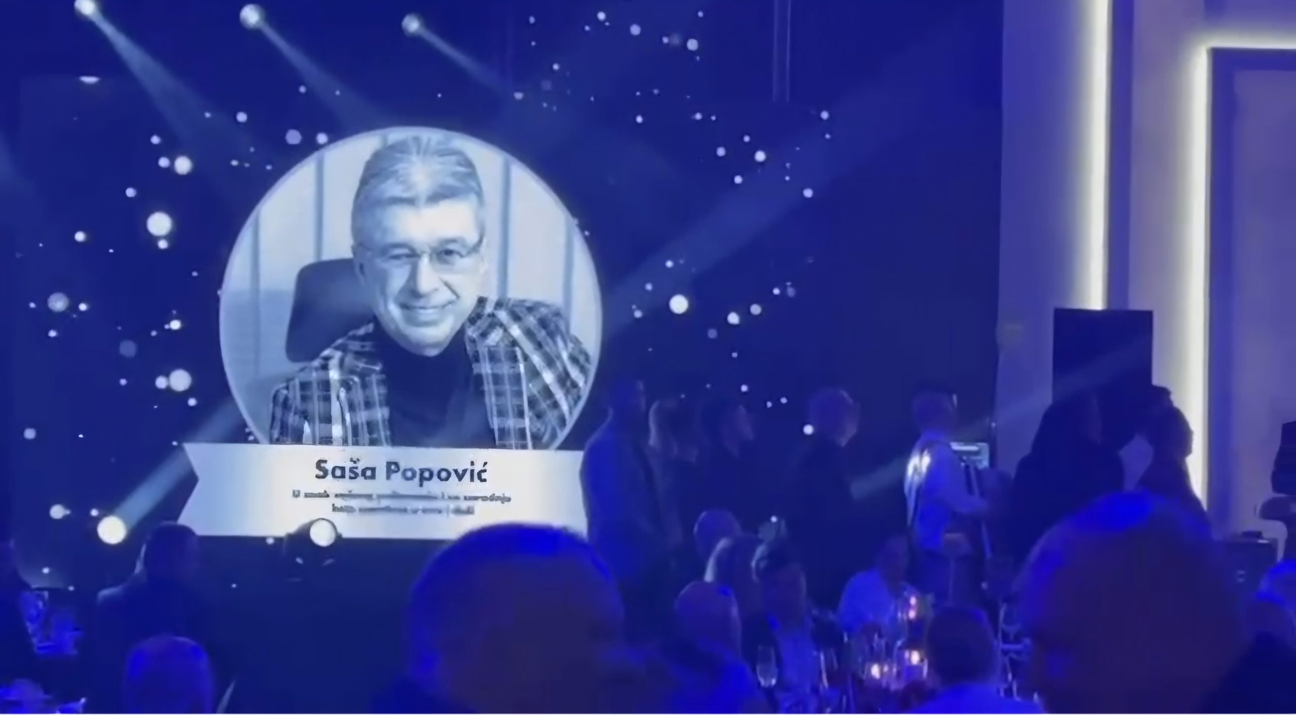 Cela sala je aplaudirala: Saša Popović posthumno nagrađen, evo ko je preuzeo plaketu (VIDEO) 5 Screenshot 20250506 095146 Gallery