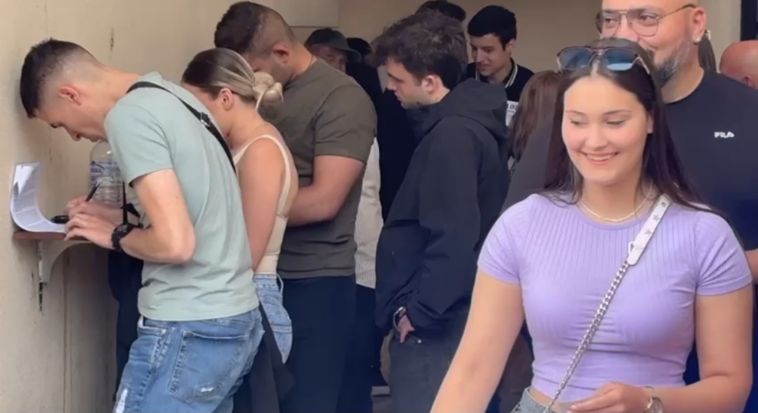 Veliko interesovanje u Skoplju: Impresivan broj kandidata na audiciji za Zvezde Granda (VIDEO) 6 Screenshot 20250519 125419 WhatsApp