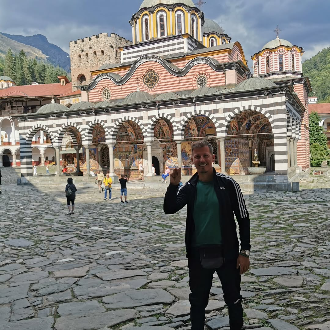 Pevač iz Zvezda Granda za dlaku izbegao smrt u stravičnoj saobraćajci: "Bog je imao drugi plan za mene" 7 Srecan praznik SPASOVDAN 29.05.2013. 12 godina. Slava Bogu na svemu.Zamalo ali Bog je imao drugi plan za mene i moje drugare.Kako da ne vidim Gracanicu Decane Ljevisku. PECKU PTRIJARSIJU Kako da 2