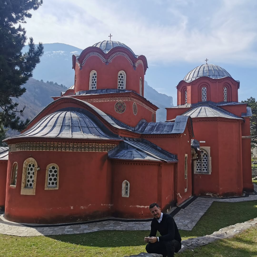 Pevač iz Zvezda Granda za dlaku izbegao smrt u stravičnoj saobraćajci: "Bog je imao drugi plan za mene" 8 Srecan praznik SPASOVDAN 29.05.2013. 12 godina. Slava Bogu na svemu.Zamalo ali Bog je imao drugi plan za mene i moje drugare.Kako da ne vidim Gracanicu Decane Ljevisku. PECKU PTRIJARSIJU Kako da 3