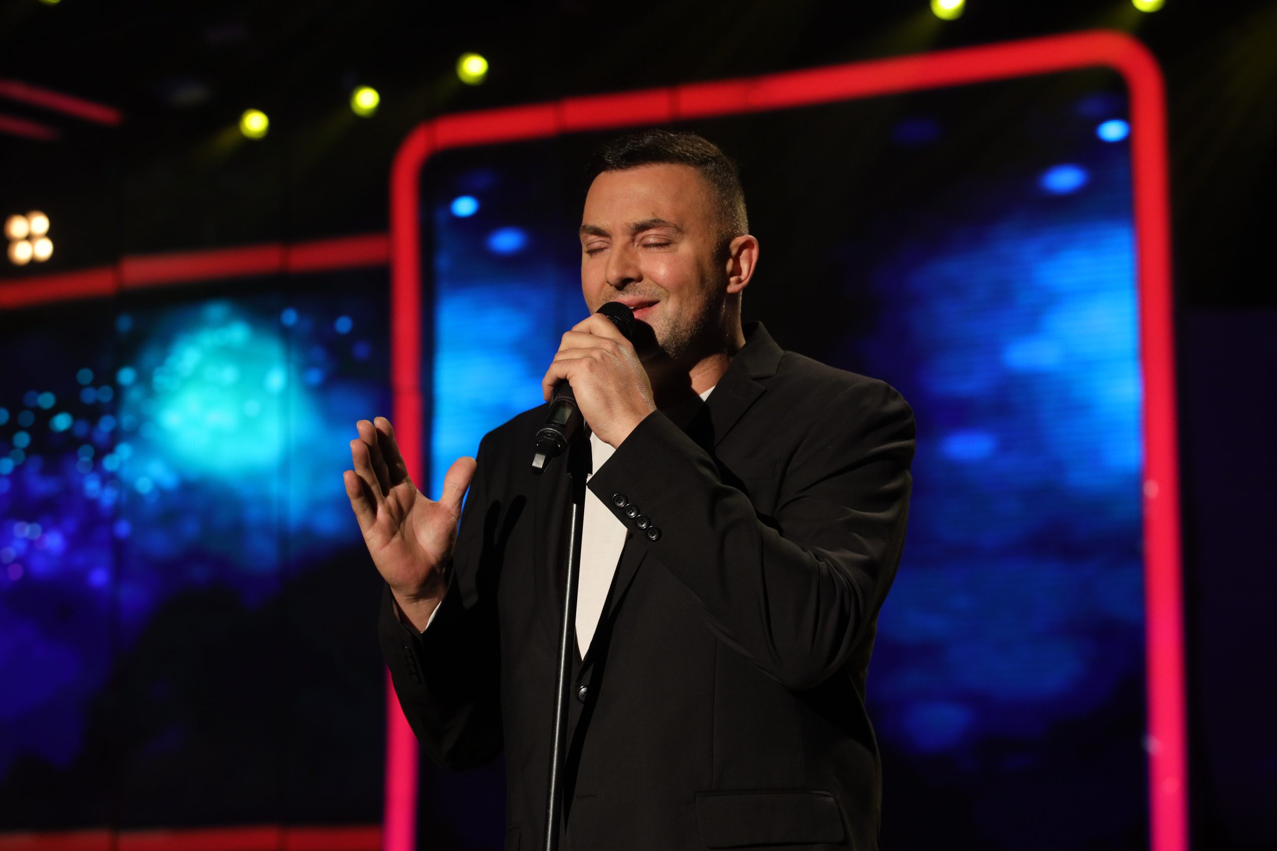Voditelj zapevao usred emisije, iznenadio čak i pevače (VIDEO) 6 TIHOMIR TEPIC GP SNIMANJE 29042025 FOTO MUNJA 2