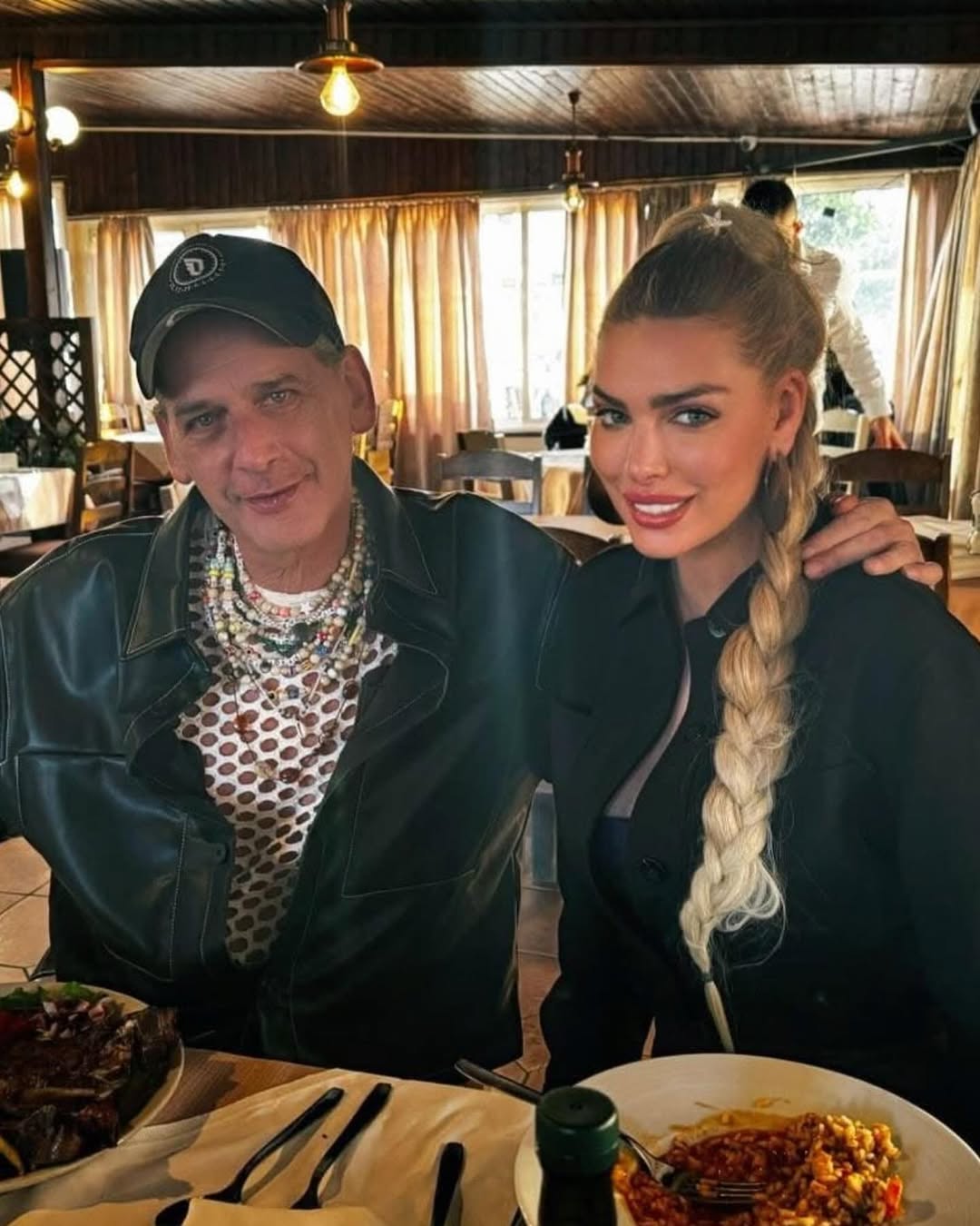 Preminuo otac poznate rijaliti učesnice: "Dobio je srčani dok smo gledali TV, 30 puta su ga reanimirali" 6 UMRO OTAC AVE KARABATIC