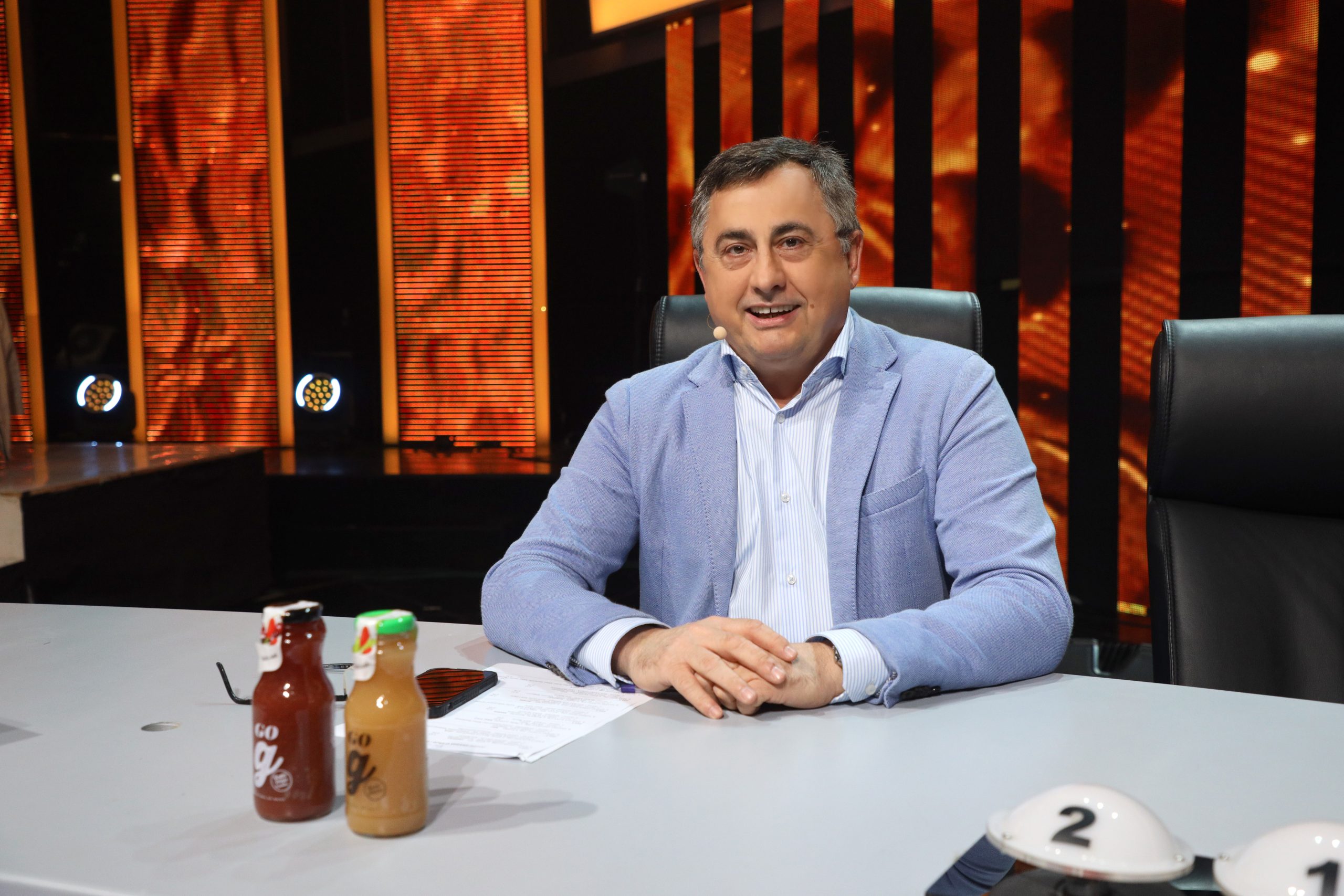 Voditelji najavili najnapetiju emisiju do sada, obratio se i direktor Grand produkcije: Počinje šesti krug ''Zvezda Granda'' 7 VOJA NEDELJKOVIC ZG SNIMANJE 13052025 FOTO MUNJA 10 ok