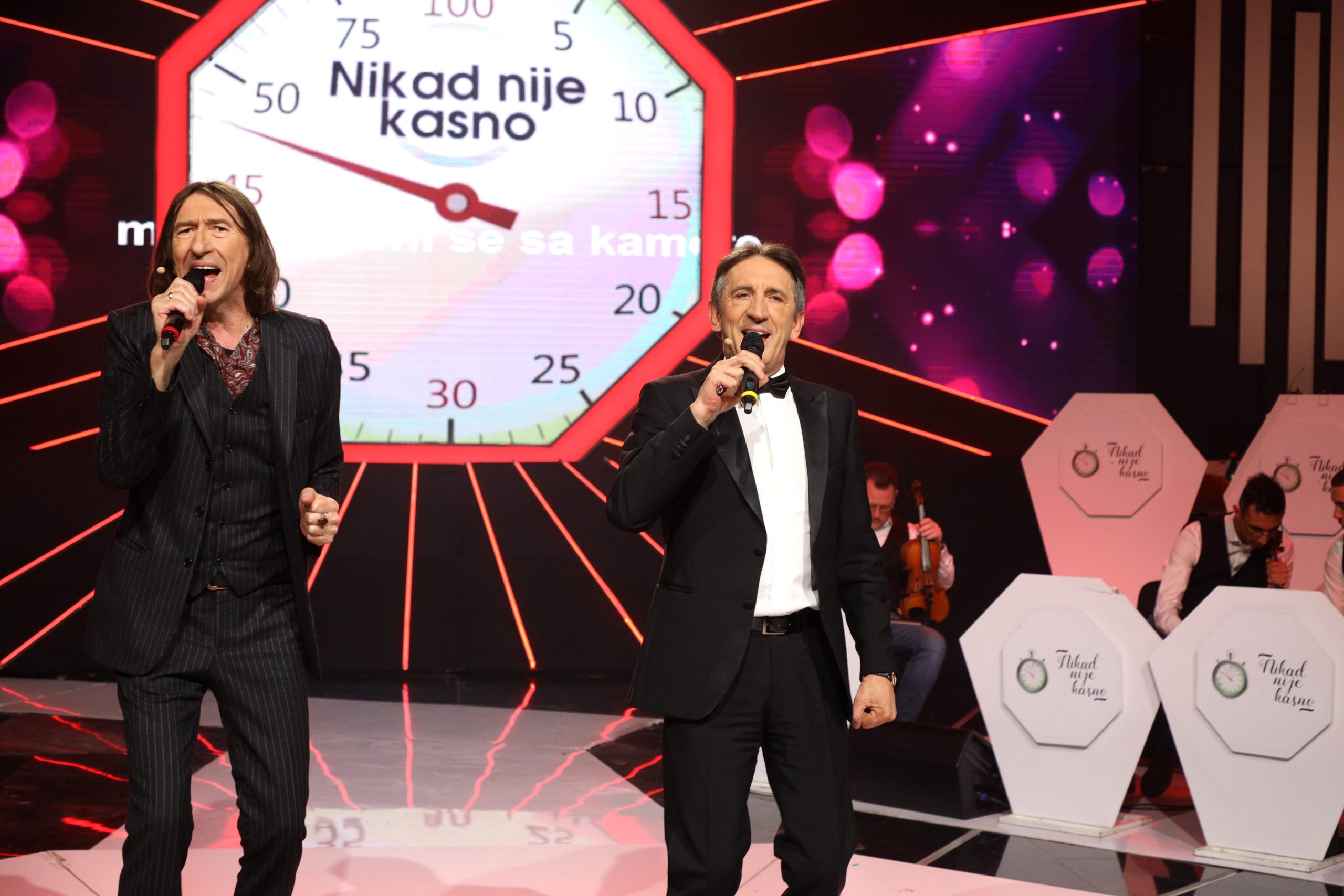 Žika u suzama izjavio ljubav bratu, pa progovorio o izdaji: ''Za njegovu dušu sam još uvek mali'' (VIDEO) 8 ZIKA JAKSIC I VLADIMIR NNK SNIMANJE 02042025 FOTO MUNJA 3