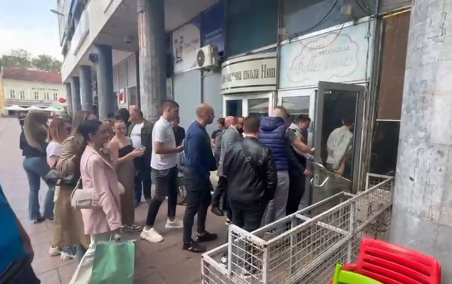 Redovi u Nišu zbog Zvezda Granda: Talenti sa juga Srbije spremni da zablistaju na audiciji VIDEO 5 audicija nis 1