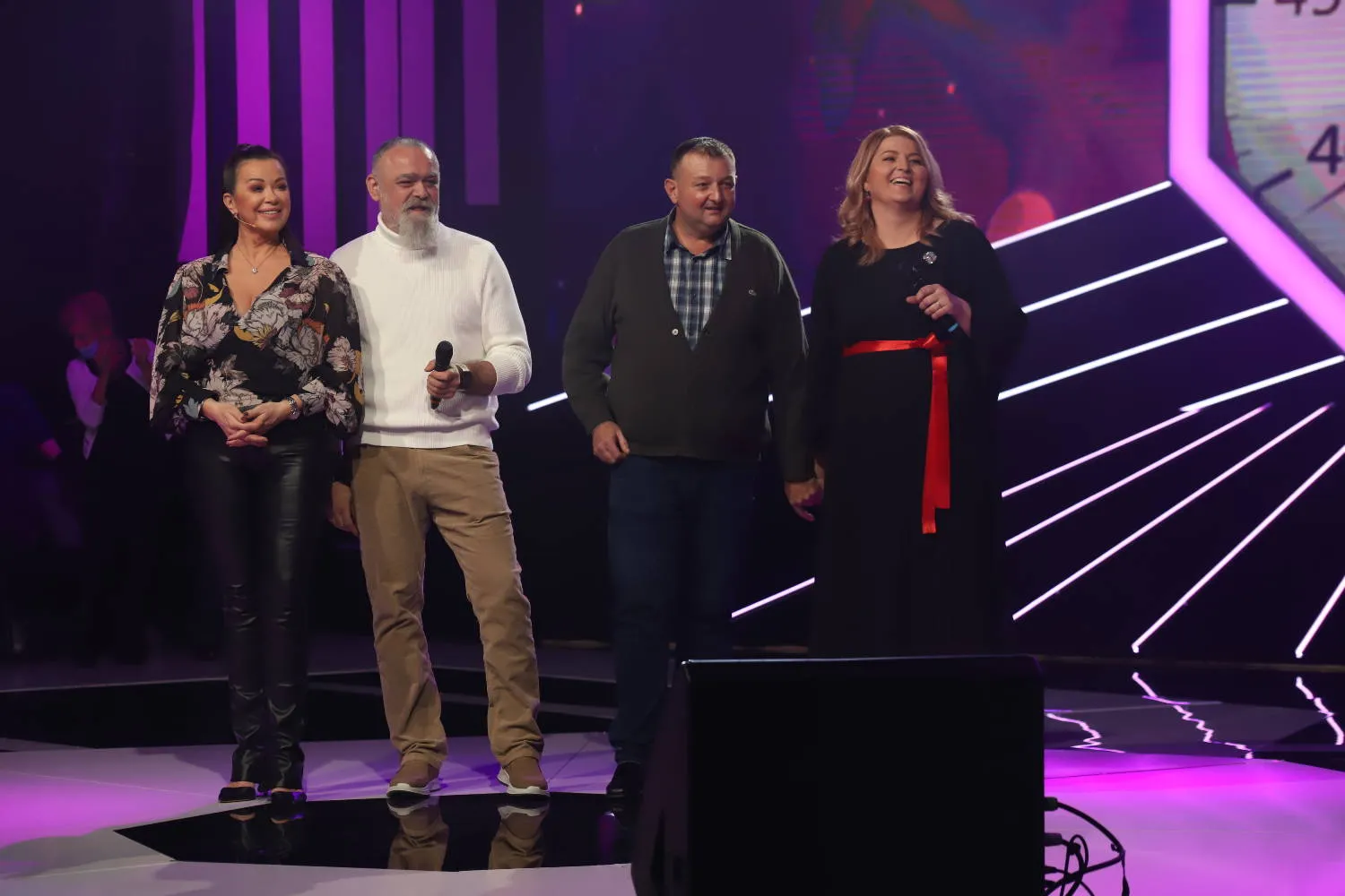 Pevačica se potresnim rečima oprostila od Branislava Bande: "Čekaj nas" 7 ee92b232d2535ec43112b7bbc2f5ec597041cac3