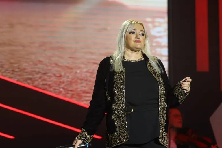 Ovako je majka Done Ares potresla naciju u emisiji Nikad nije kasno: "Preživela sam sve oblike tuge" 6 image 9 29