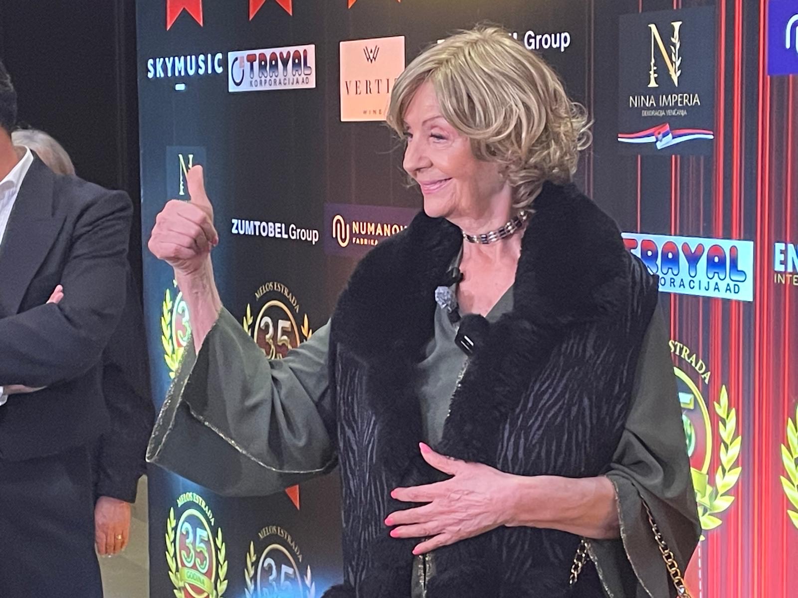 Lepa Lukić žestoko uzvratila na komentar Marije Šerifović: "Svako neka gleda svoj posao" VIDEO 6 lepa lukic 2