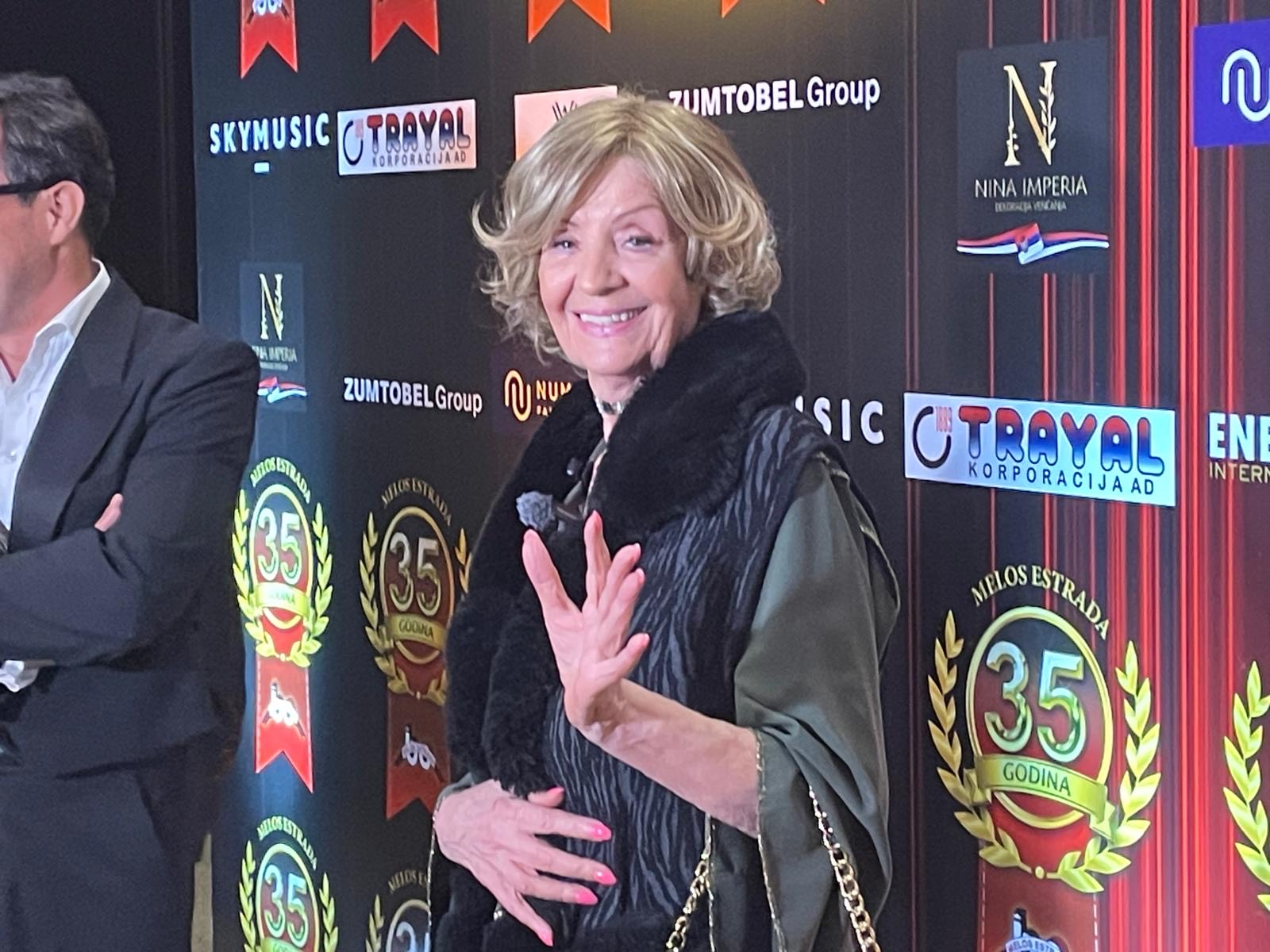 Lepa Lukić žestoko uzvratila na komentar Marije Šerifović: "Svako neka gleda svoj posao" VIDEO 5 lepa lukic 3
