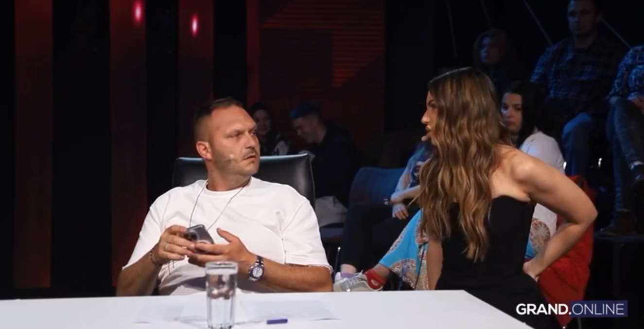 Veselo iza scene večerašnje emisije "Nikad nije kasno", pravi majstor stigao u studio VIDEO 8 nikad nije kasno 4