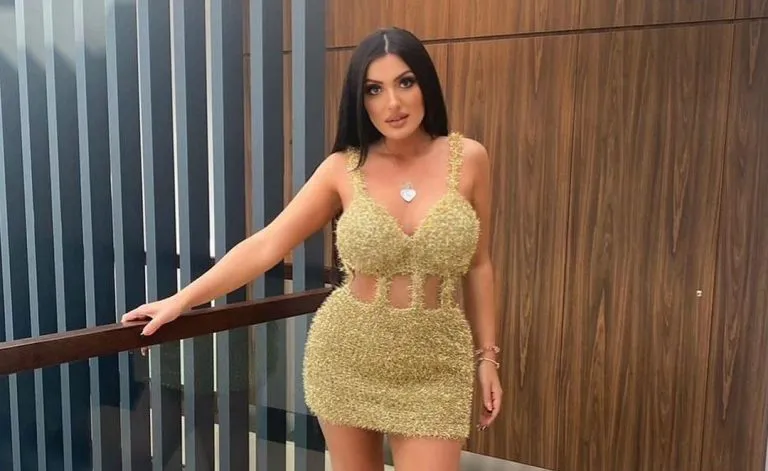 Silvia Đogani otkrila koja pevačica je broj 1 na estradi: "Predivna je i ne glumi zvezdu" 8 silvia djogani