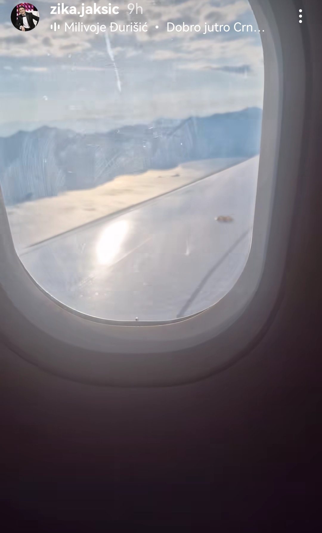 Žika Jakšić odleteo avionom u ovu poznatu zemlju, odmah podelio prve impresije VIDEO 7 zika jaksic iz aviona