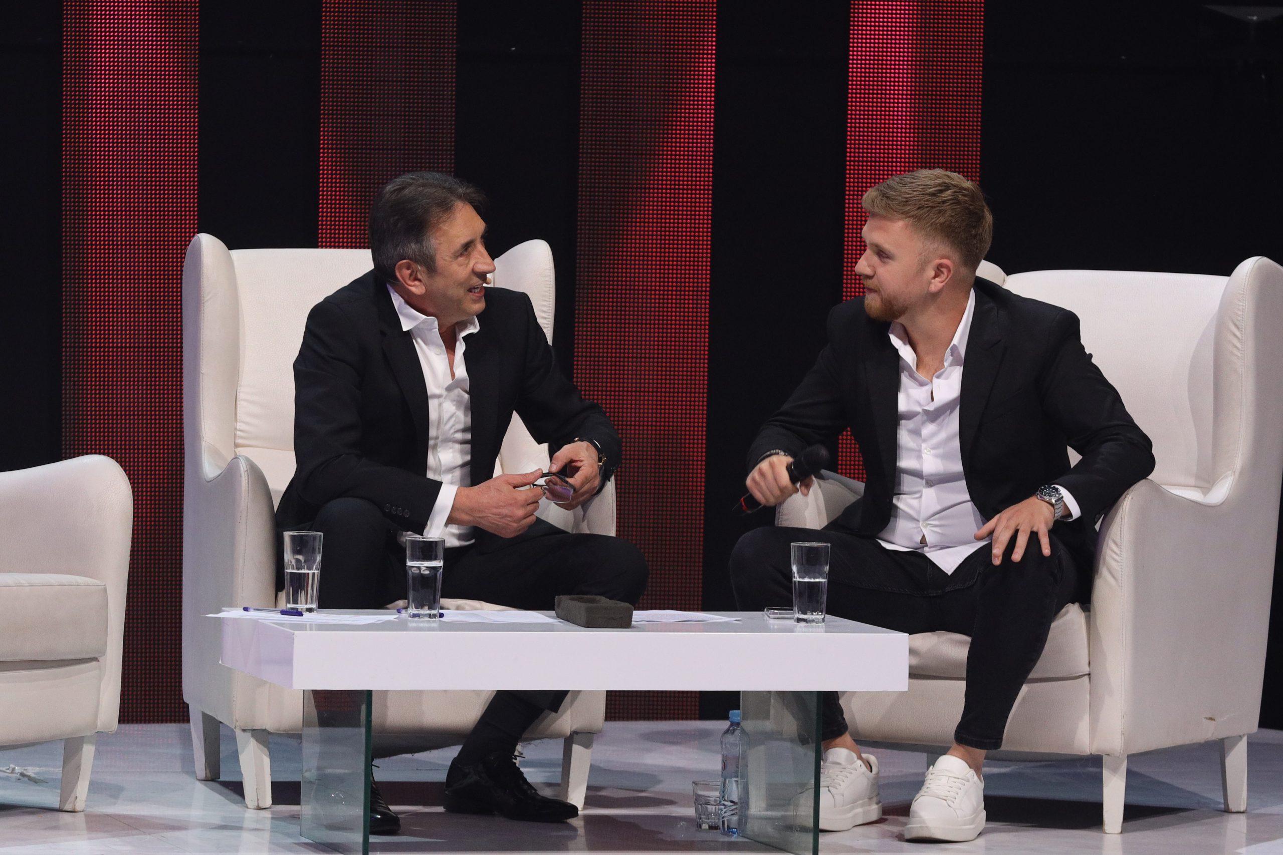 Tišina i suze u studiju: Zdravkovski izveo najemotivniju Tošetovu pesmu kao niko do sad (VIDEO) 8 0A0A0430
