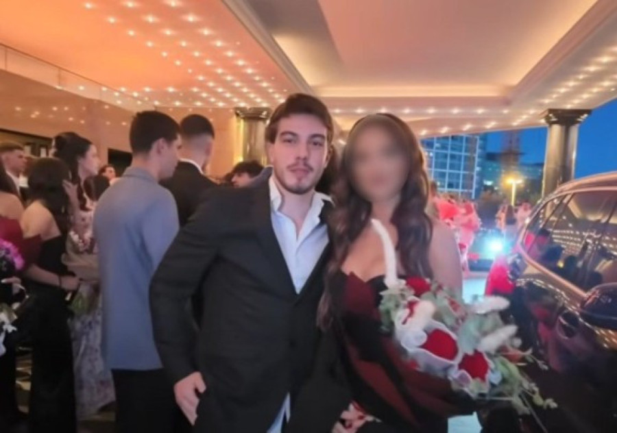 Kakav je frajer sin Vesne i Đoleta: Devojčice lude za Adrianom (FOTO) 7 750409 screenshot 18 iff