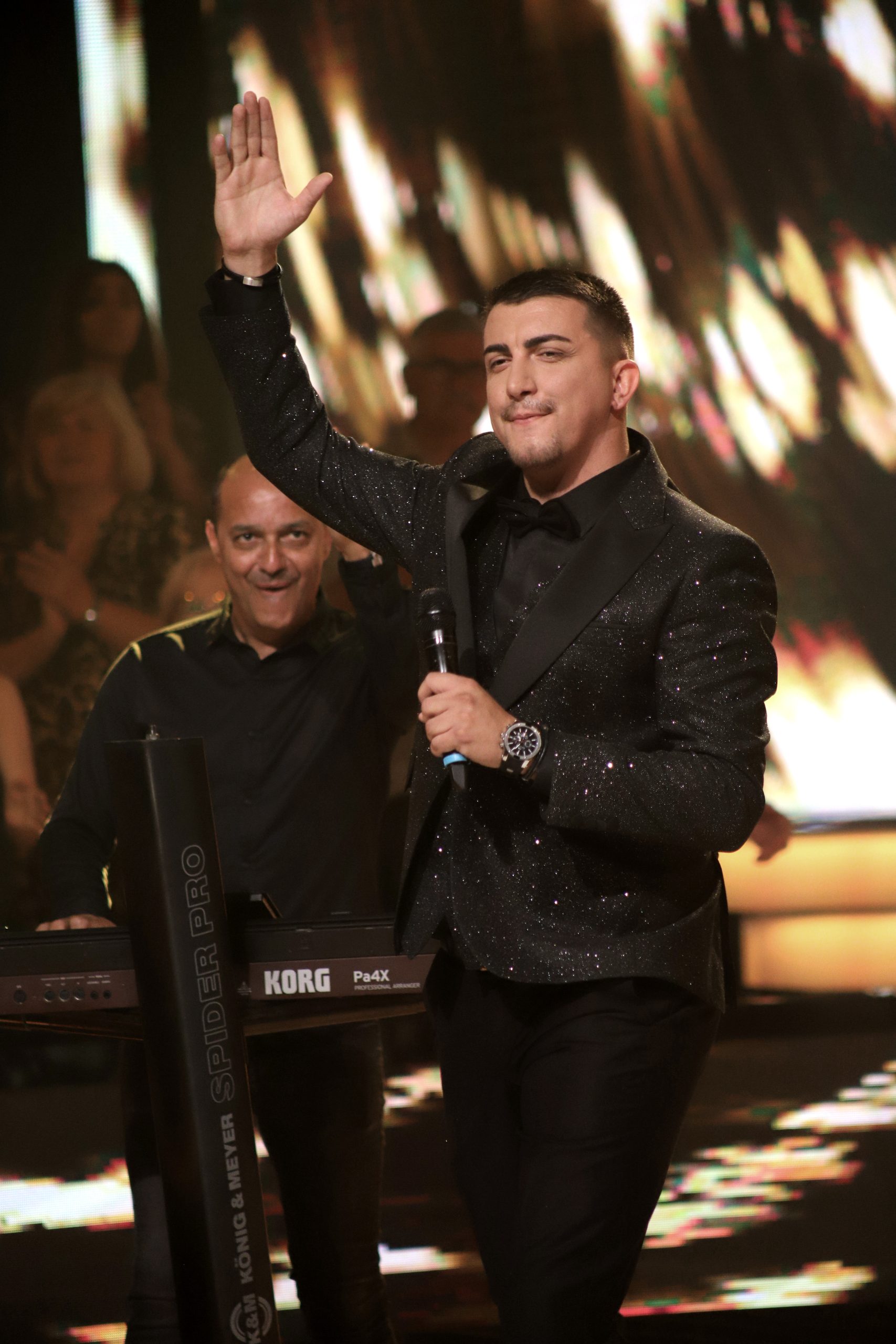 Uživo Zvezde Granda: Prvo finale bez Saše Popovića, publika bira novu zvezdu 18 DANIJEL SAVIC ZG FINALE 10 ok