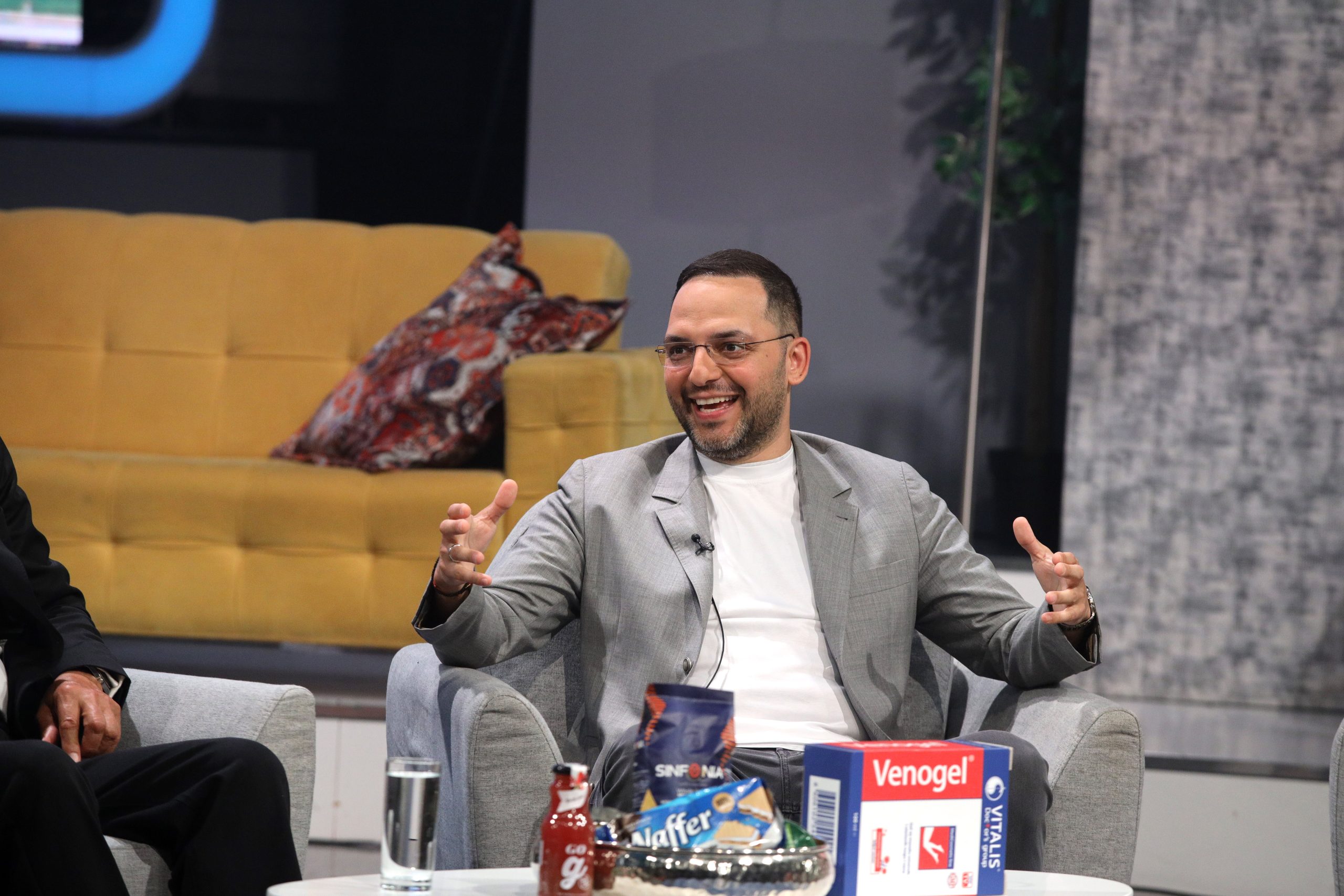 Damir Handanović otkrio zašto ga jedna pesma uvek seća na Sašu Popovića: "Kad treba, tad nema para za nas" VIDEO 5 Damir HANDANOVIC ZGS SNIMANJE 04062025 FOTO MUNJA 8