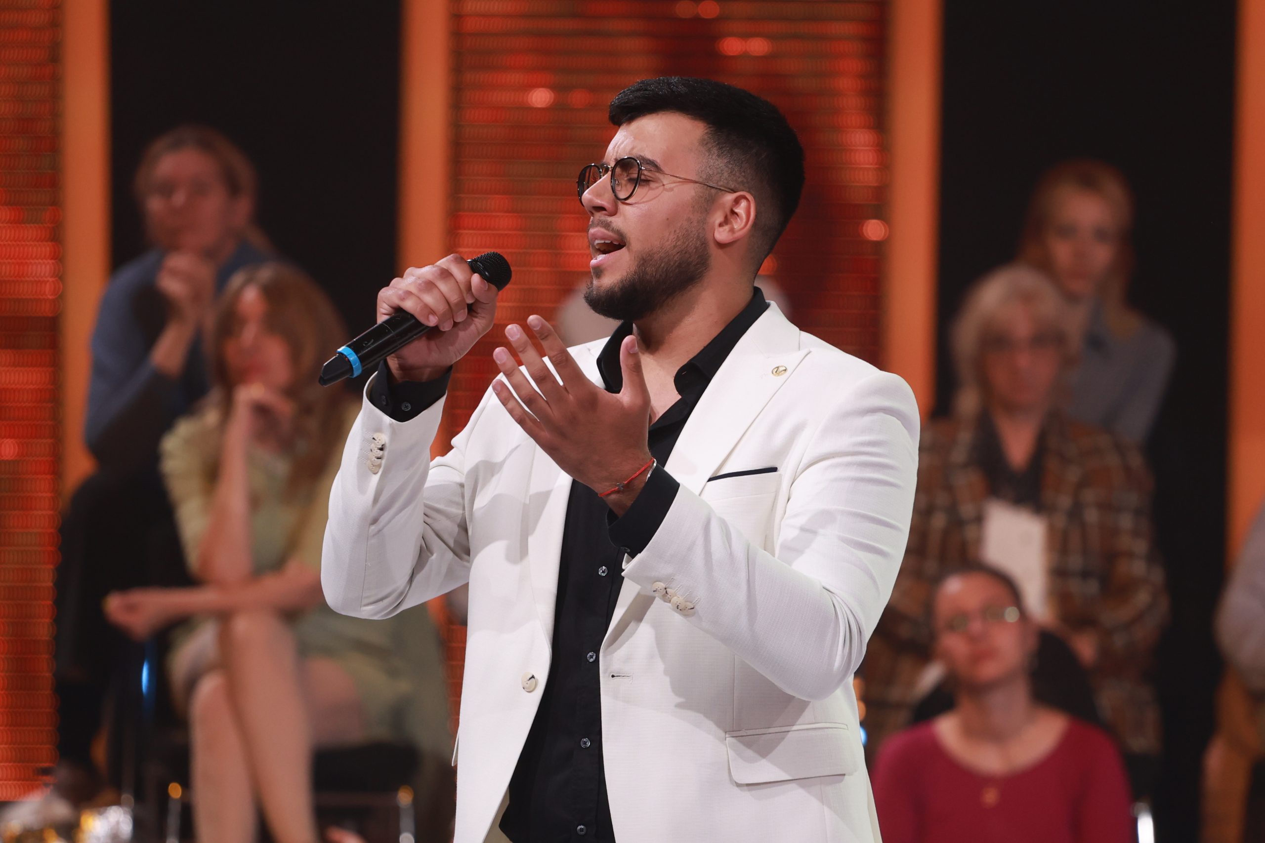 Dečak sa violinom sada 'svira' za finale: Muzička priča koja je sazrela u Zvezdama Granda 11 IMG 1393