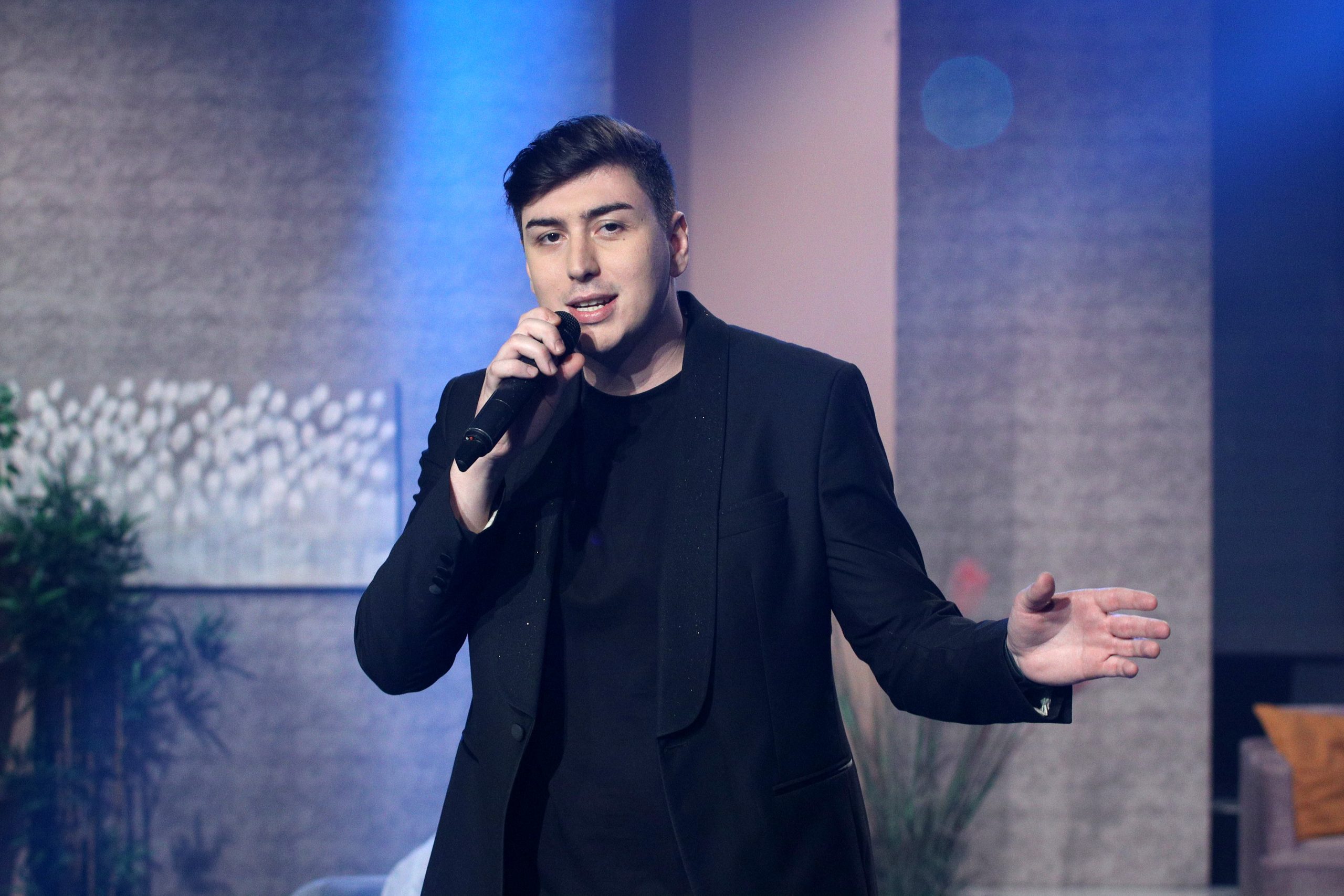 Mahir Mulalić otkrio da li pobeda u Zvezdama Granda ide ponovo u Bosnu: "Sve je u Božjim rukama" VIDEO 6 MAHIR MULALIC ZGS SNIMANJE 18062025 FOTO MUNJA 10 ok