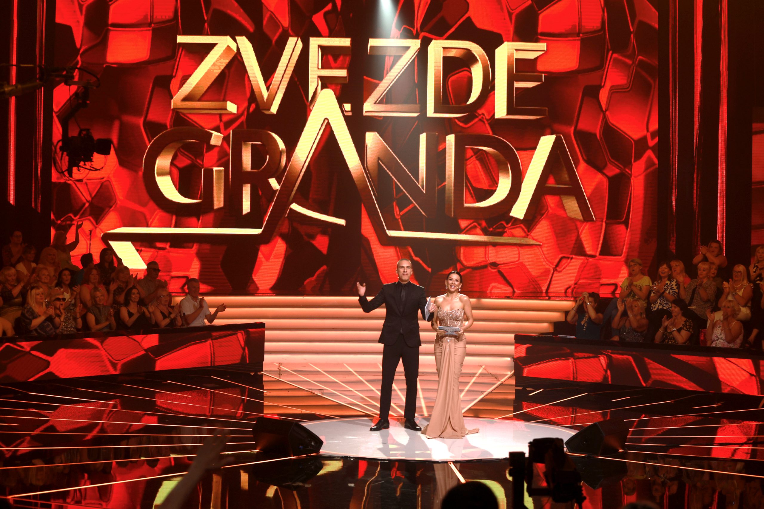 Saša Popović bi bio ponosan, posle 13 godina ori se uživo himna Zvezda Granda (VIDEO) 10 MILAN MITROVIC I ANA SEVIC ZG FINALE SNIMANJE 23062025 FOTO PETAR DJ 2 ok