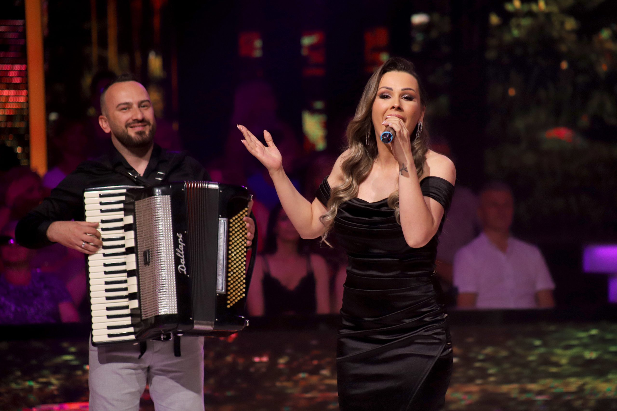 Zvezde Granda uživo: 5 država se takmiči, ko će biti pobednik? 48 NINA KARAHODJA ZG FINALE 11 ok