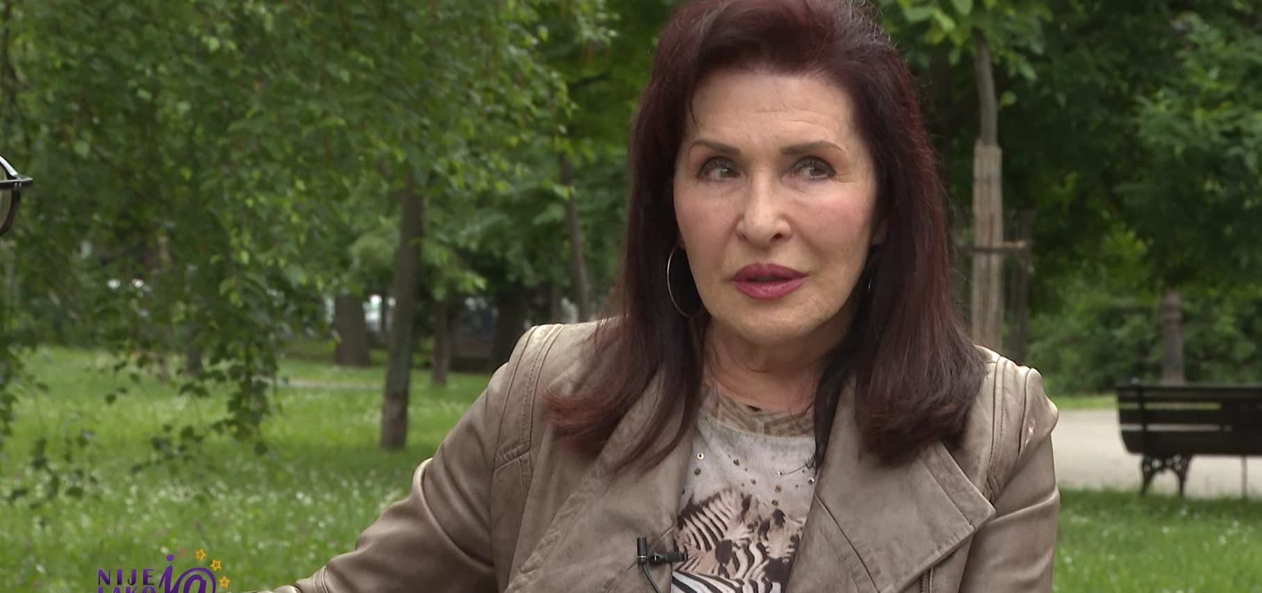 Milena Plavšić sa suzama u očima progovorila o pokojnom ocu: "Ceo život sam vodila računa da ga ne obrukam" VIDEO 5 Screenshot 2025 06 04 093238