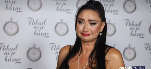 Olivera Theissen nije mogla da zaustavi suze, slomila se pred kamerama: "Pitam se da li bi otac bio ponosan na mene" VIDEO 6 Screenshot 2025 06 17 123248