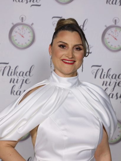 TANJA AVRAMOVIC 41 GOD. GORNJI MILANOVAC 7
