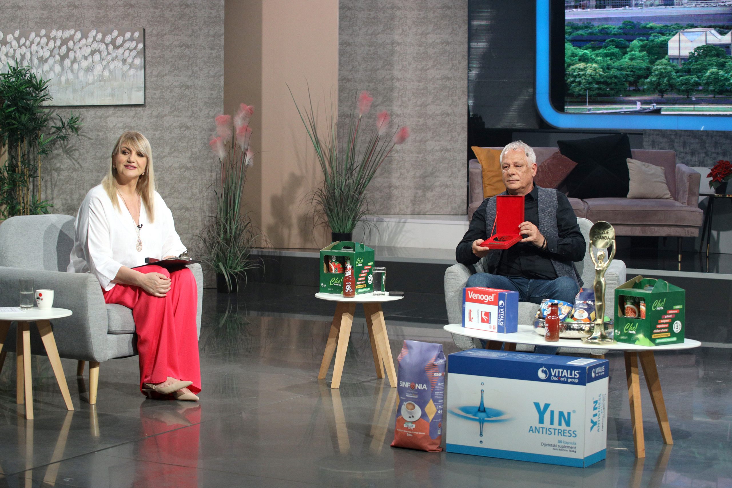 Direktor Granda Goran Šljivić o finalu ZG i Saši Popoviću: "Izuzetno teška i emotivna sezona, ali uspeli smo" VIDEO 6 VESNA I GORAN SLJIVIC ZGS SNIMANJE 18062025 FOTO MUNJA ok
