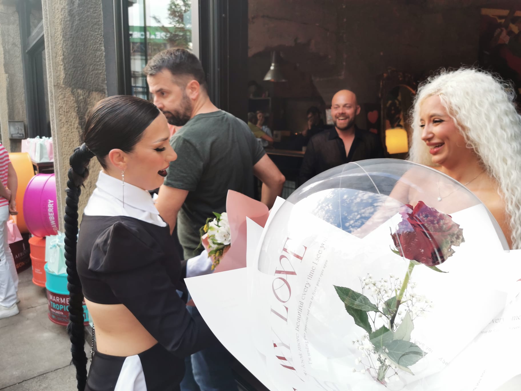 Zorja Pajić se rasplakala na promociji prvog albuma: Pevačicu savladale emocije VIDEO 6 WhatsApp Image 2025 06 03 at 19.11.03