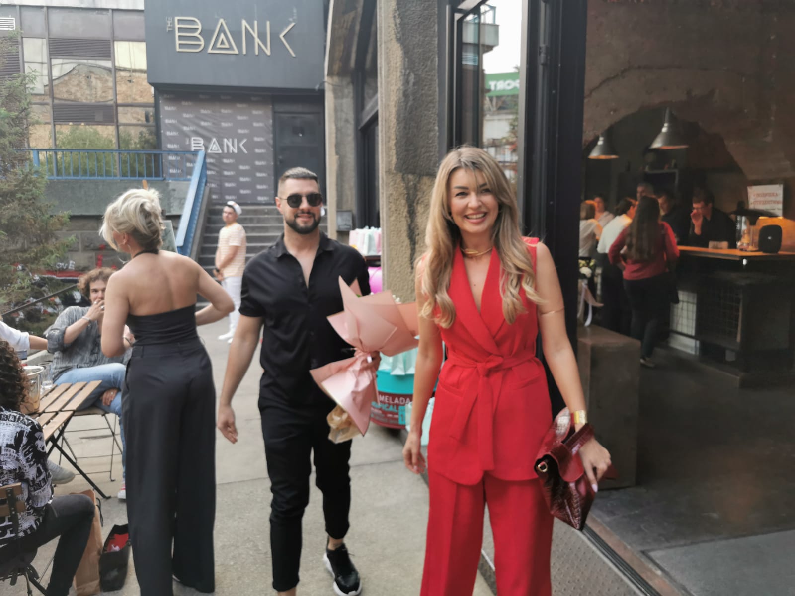 Zorja Pajić okupila pola estrade na promociji, pevačicin muž prvi put u javnosti VIDEO 7 WhatsApp Image 2025 06 03 at 19.16.57