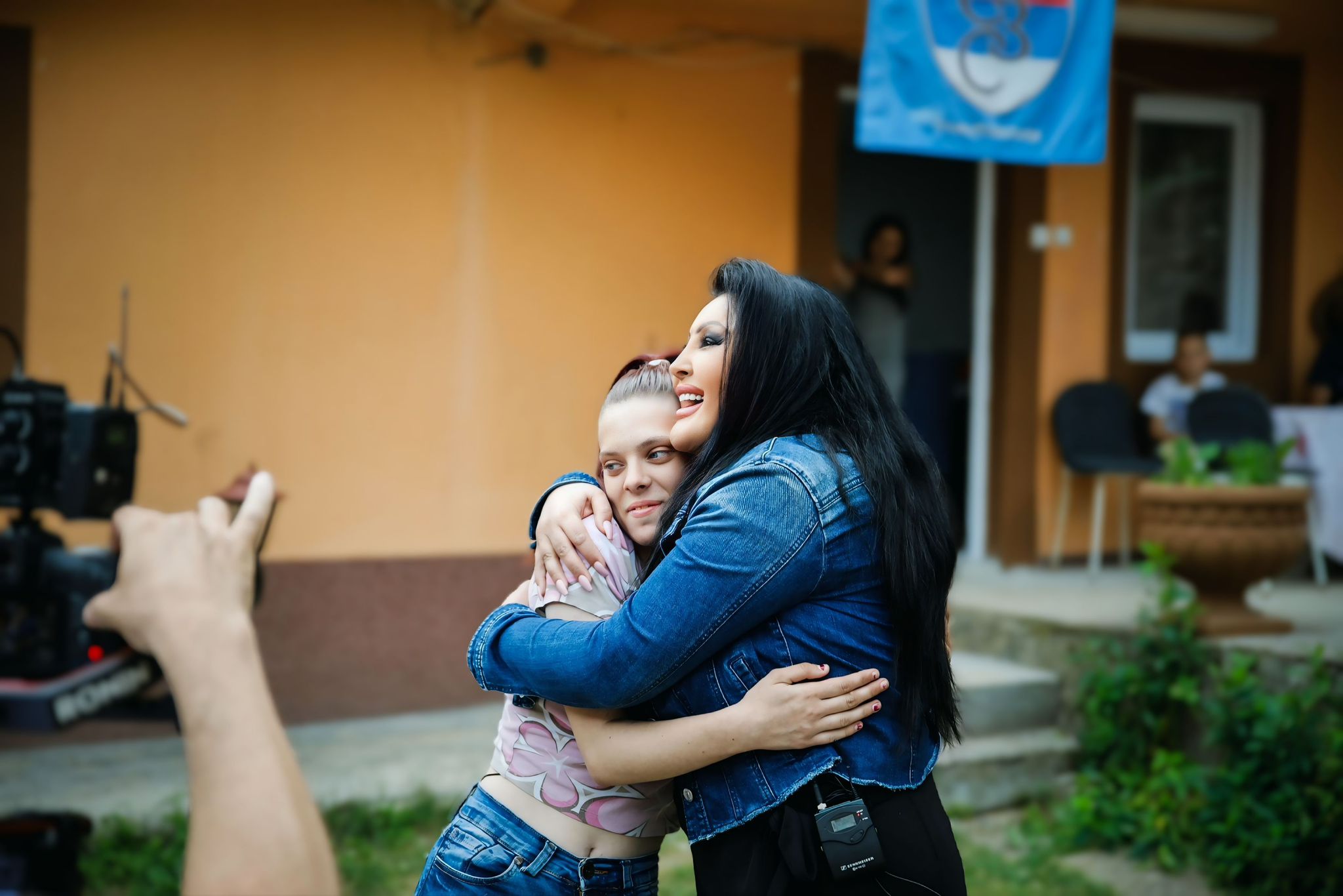 Dragana Mirković pomogla da se porodici sa devetoro dece sagradi novi dom u Crnoj Travi 6 WhatsApp Image 2025 06 06 at 19.18.56 1