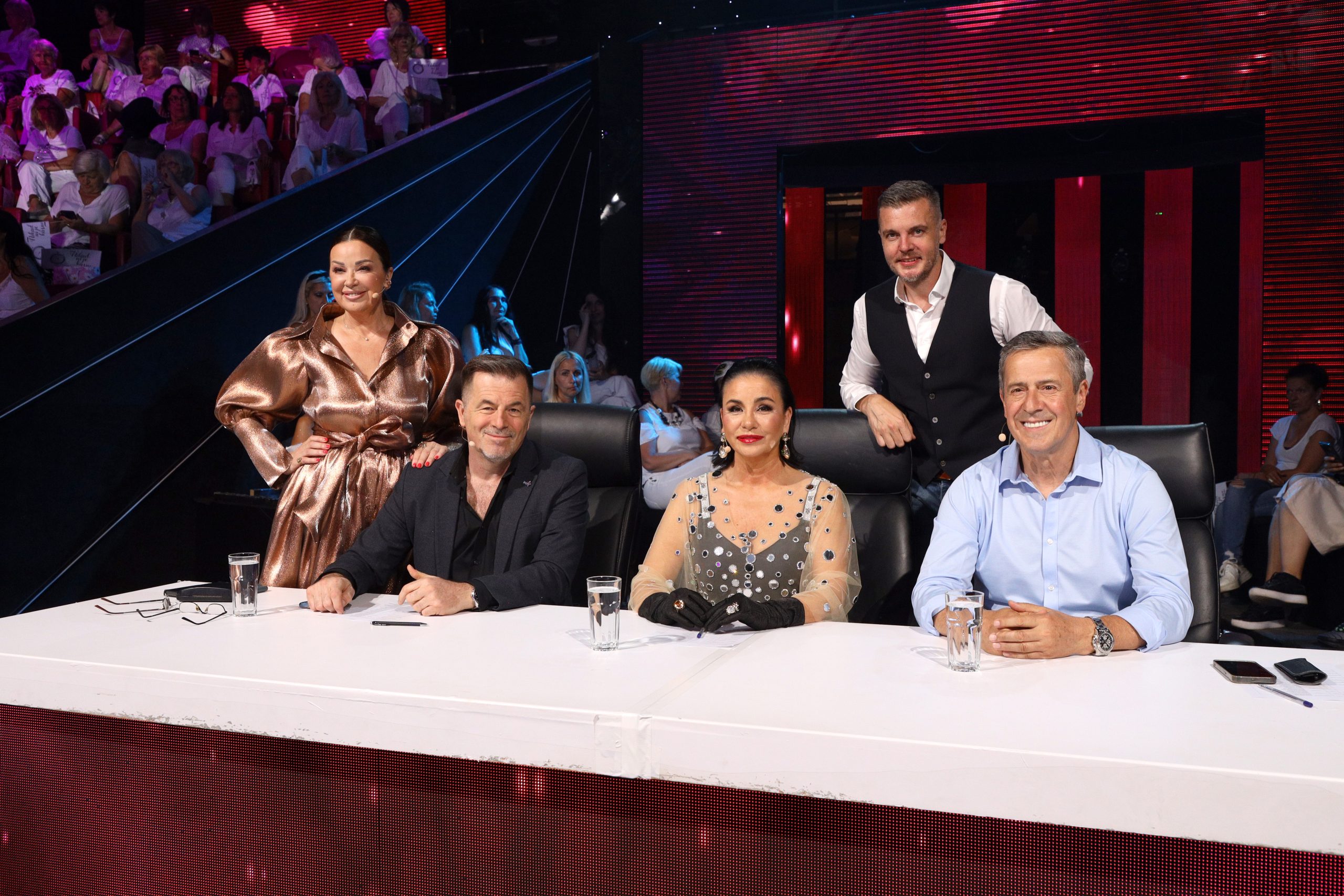 Uživo Nikad nije kasno: Ovacije u finalu za Žiku Jakšića 45 ZIRI NNK FINALE SNIMANJE 25062025 FOTO MUNJA 13 ok 1