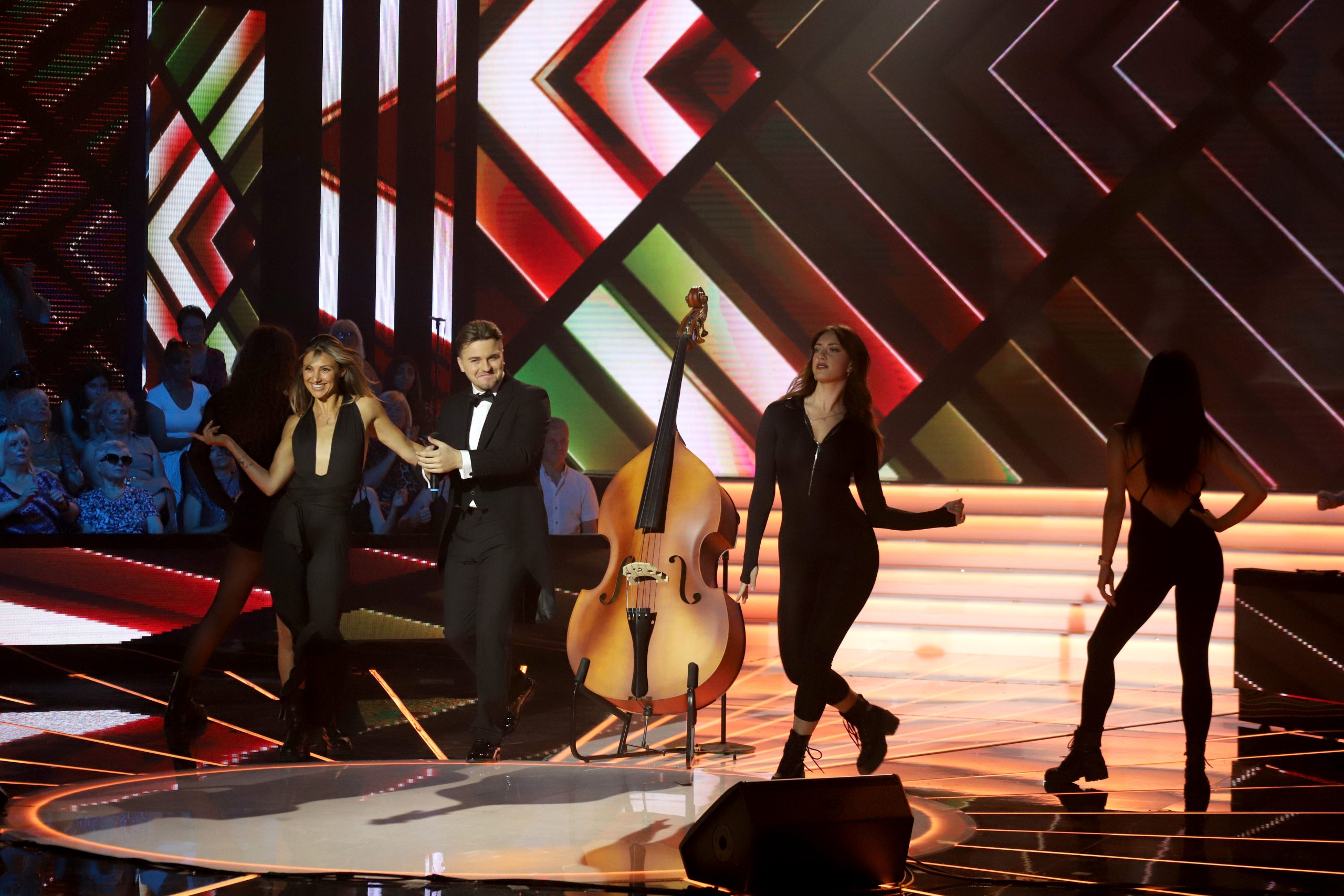 Da li Zoran Petrović priziva pobedu ovom pesmom? (VIDEO) 9 ZORAN PETROVIC ZG FINALE 13 ok