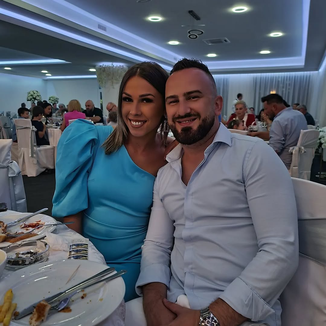 Ovaj muzičar je suprug Nine Karahođe (FOTO) 8 almedina nina karahodja muz 2