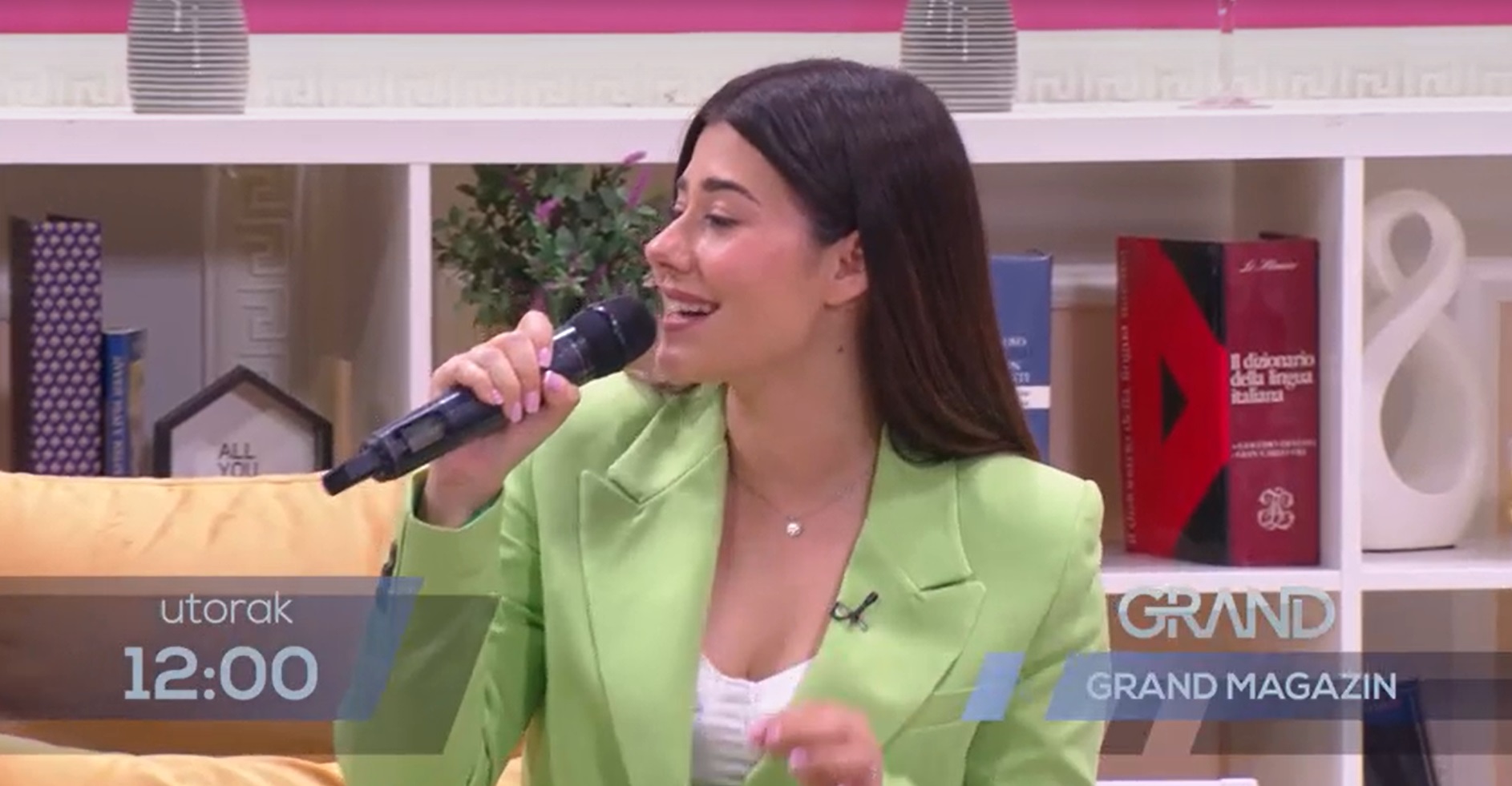 Pevač iz Zvezda Granda dobio novi nadimak, voditeljka u neverici (VIDEO) 8 grand magazin 15