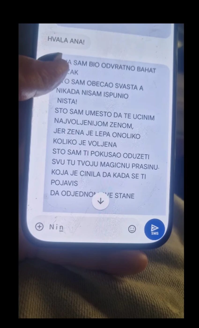 Rale na kolenima molio Anu Nikolić za oproštaj, pevačica javno podelila sve poruke: "Dok sam živ kajaću se" 7 image 10