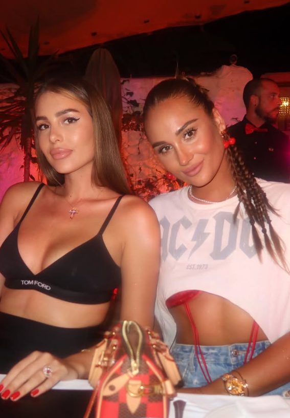 Anastasija Gudelj sija u noćnom provodu sa zaovom: Zavodljivo izdanje u Tom Ford topiću na Ibici 6 image 16 15
