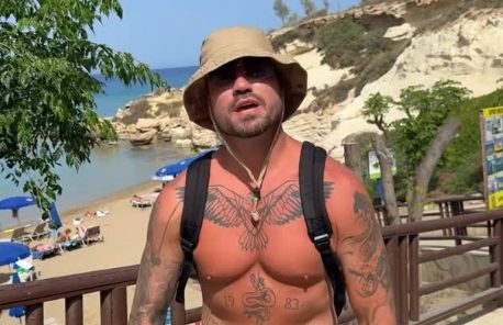 Šok reakcija repera na obožavateljke: "Mogu otac da vam budem" 5 image 9 19