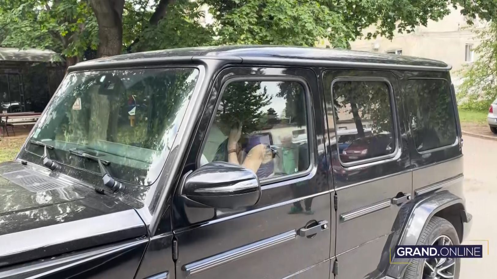 Nedavno se razvela, a sad vozi jedan od najskupljih automobila na estradi 5 jelena vučković