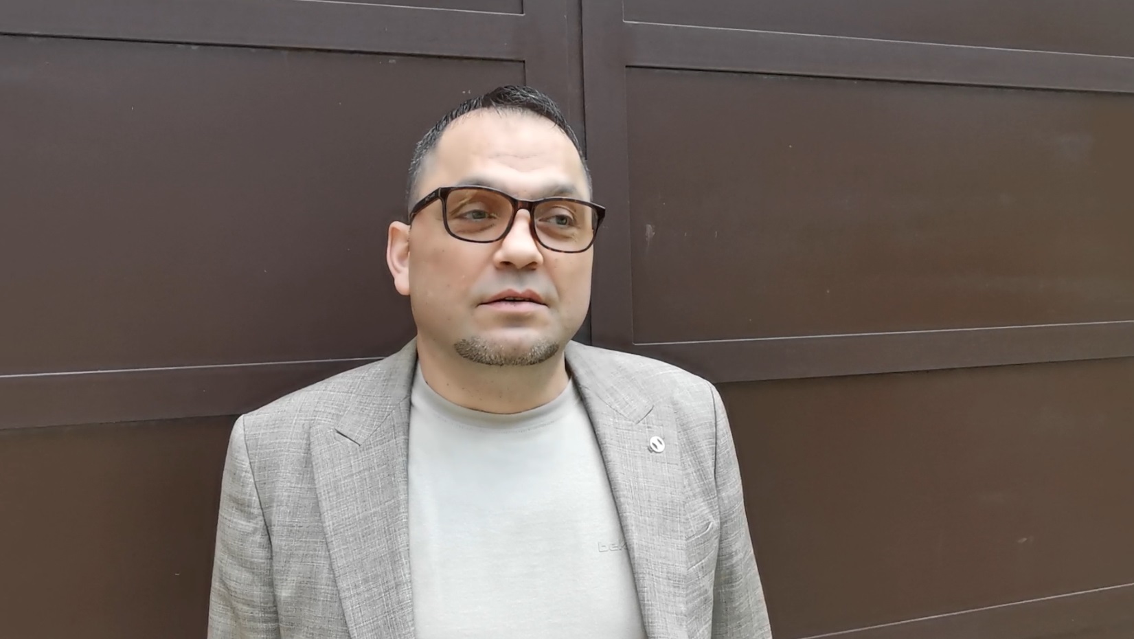 Istorija Ribnikara se ponavlja: Pevač stigao iz Austrije i posvedočio o masakru koji je paralisao Evropu VIDEO 5 pirke