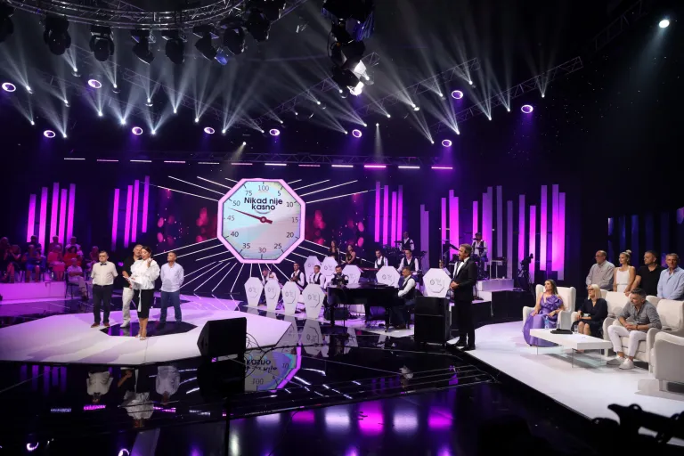 Glasovi koji diraju dušu: Ovako pevaju finalisti Nikad nije kasno (VIDEO) 6 scena nnk snimanje 05092024 foto Munja 3 ok 768x512 1