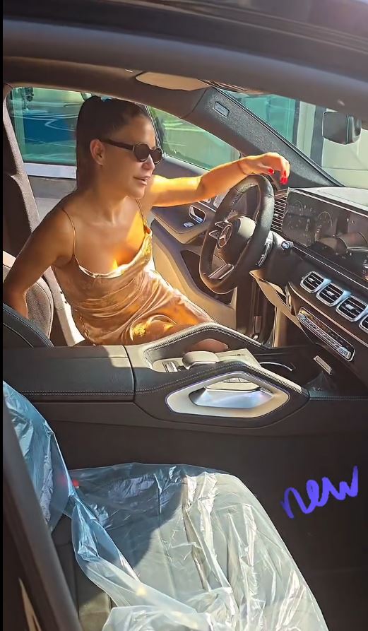 Aleksandra Mladenović kupila novi auto, vredan je kao stan u Beogradu VIDEO 5 1 2