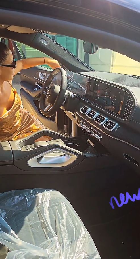 Aleksandra Mladenović kupila novi auto, vredan je kao stan u Beogradu VIDEO 6 2 2
