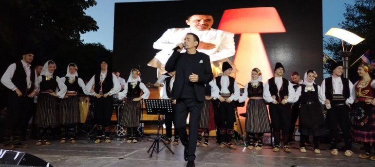 Loznica je moj grad, a ja njen sin: Dragan Kojić Keba muzički novitet poklonio i posvetio rodnom mestu u znak velike zahvalnosti (FOTO) 5 616664 k3 iff