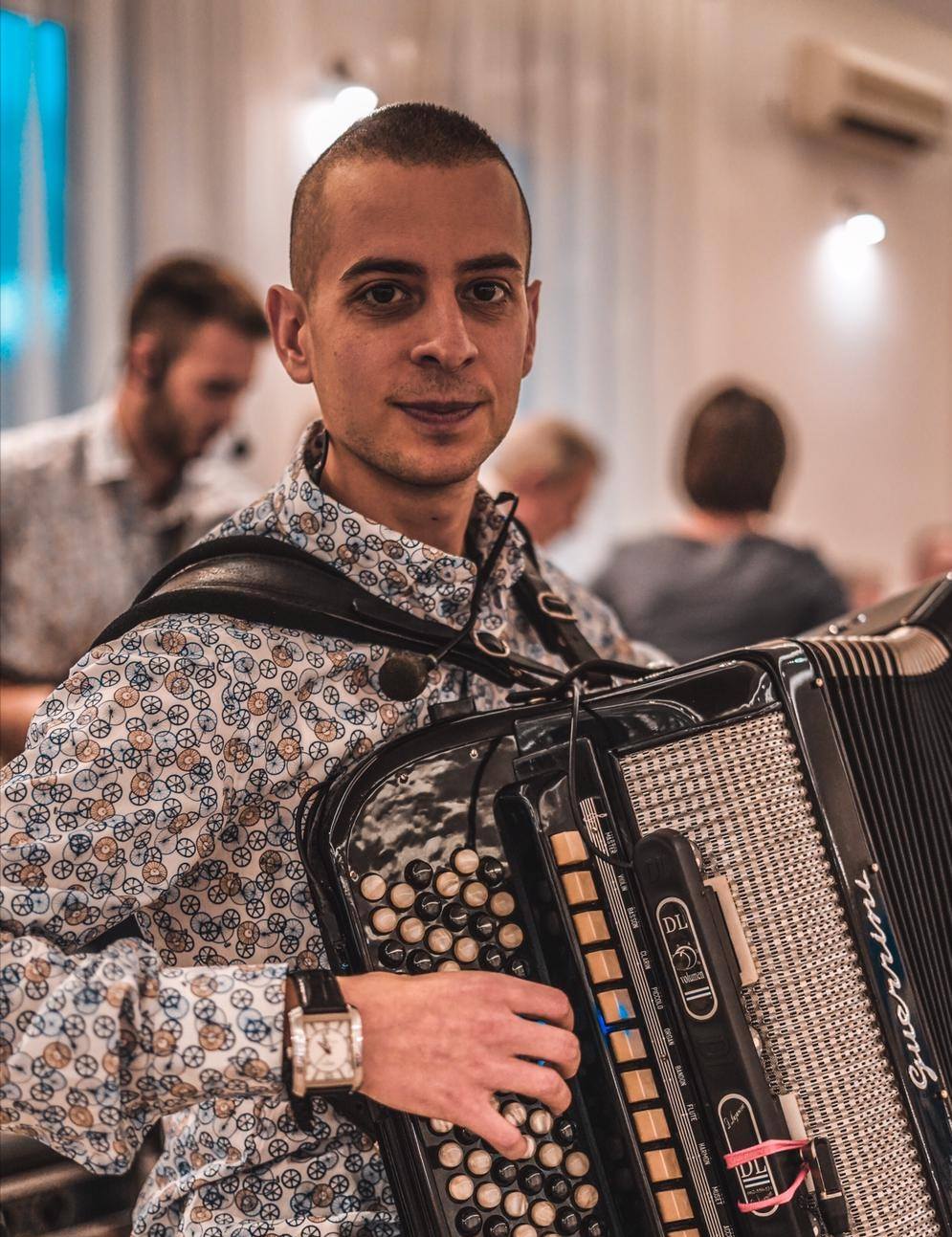 Umro mladi harmonikaš: Sedam godina se borio sa bolešću 6 80089061 10215813497322262 5839791376522280960 n 1
