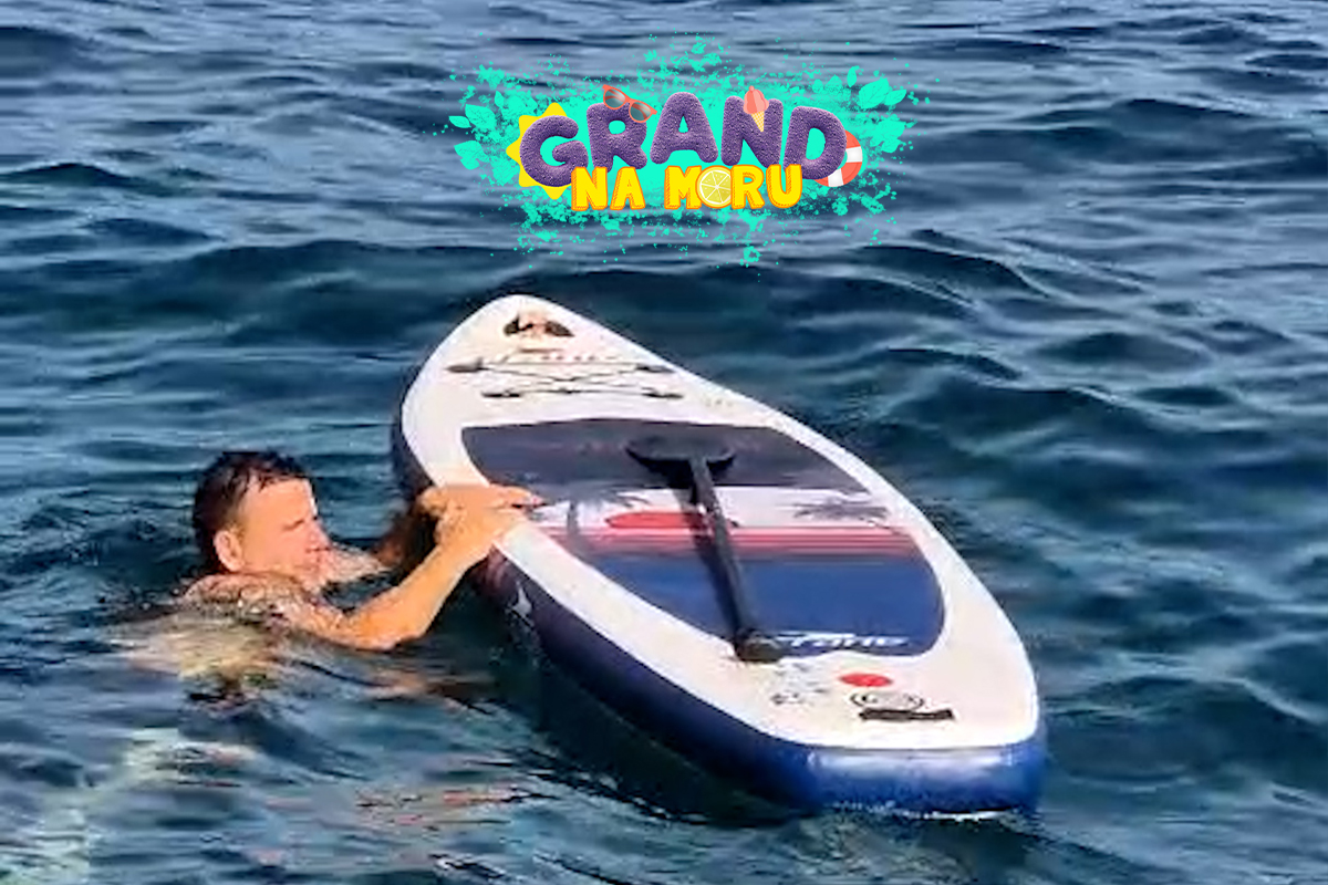 Covek pliva u moru 26.07 NASLOVNA 3