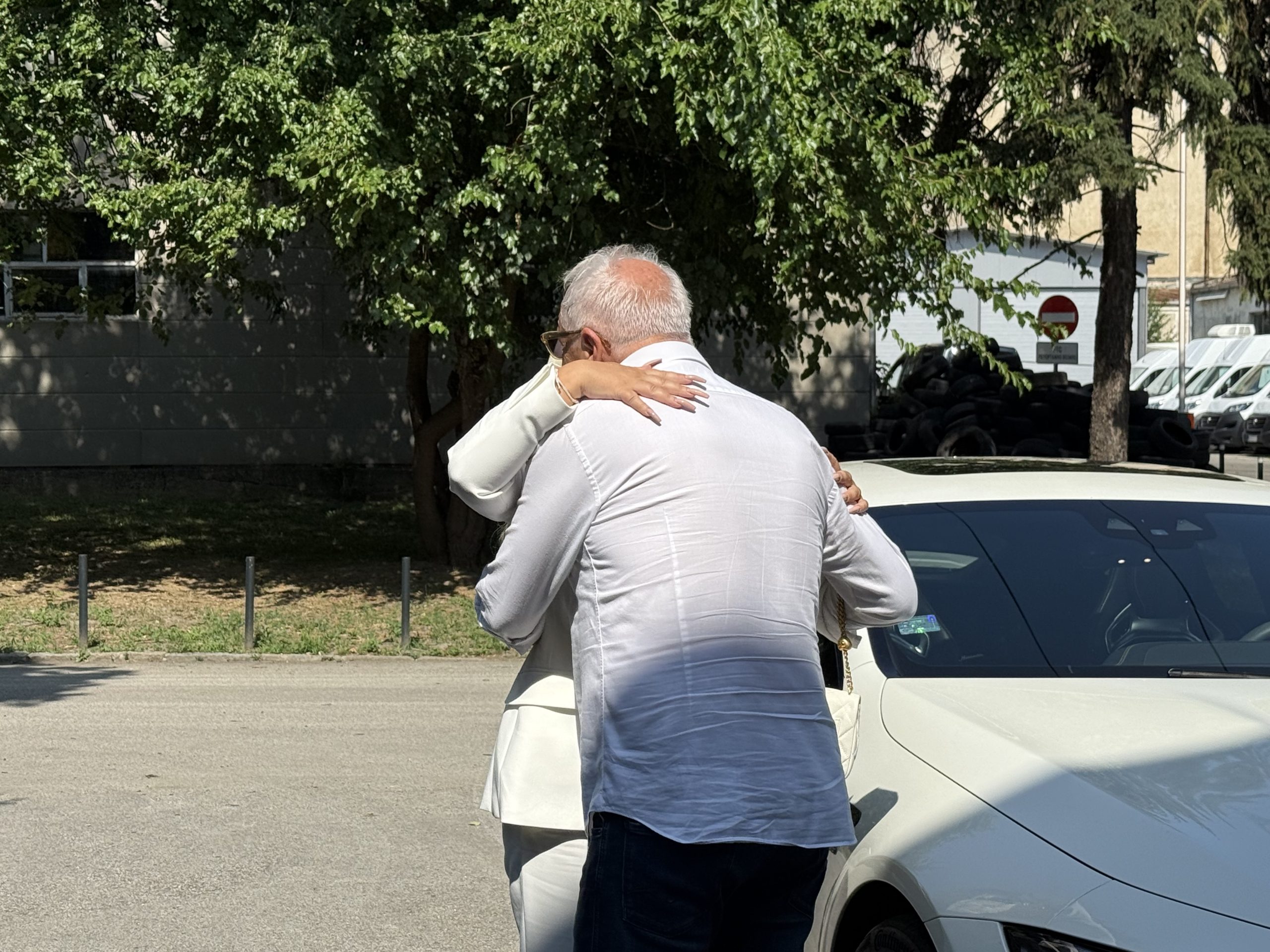 EKSKLUZIVA Dara Bubamara stigla u Grand sa jasnom porukom: "Prava žena sa pravim ljudima" VIDEO 4 dara bubamara stigla u grand