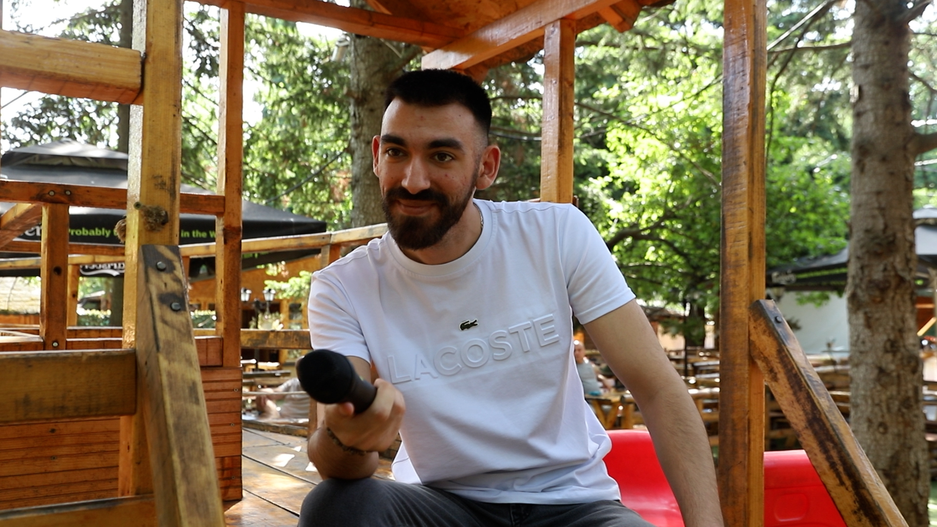 Kad narodnjak zapeva Rastu i Queen: Testirali smo muzičko znanje zvezde Granda (VIDEO) 9 GONLINE1.00 54 14 11.Still017