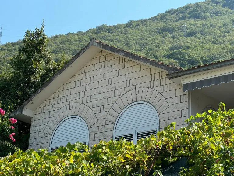 vila nede ukraden u crnoj gori