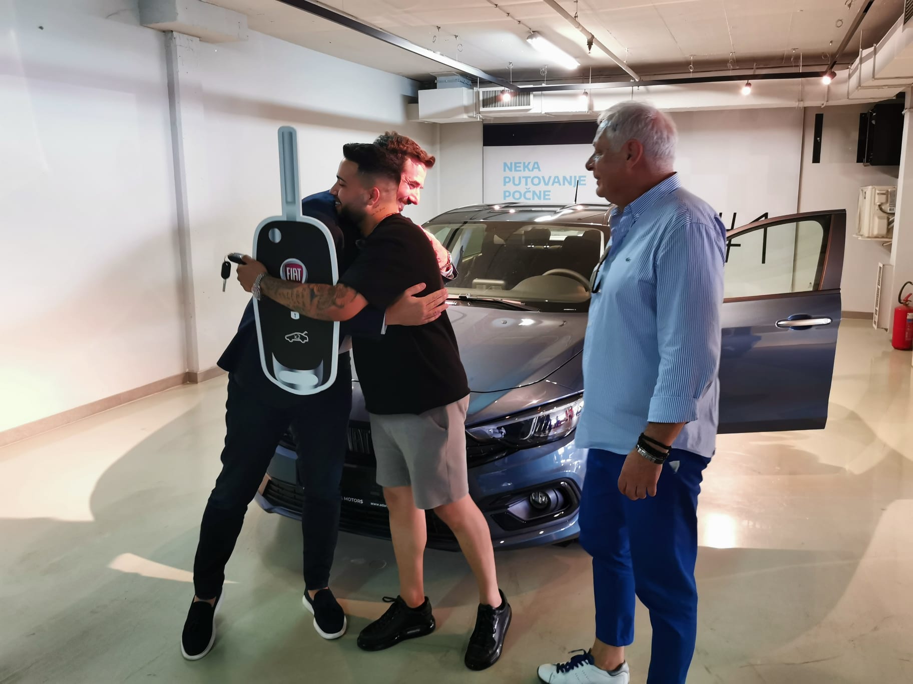Pobedniku Zvezda Granda, Nikoli Stanišiću uručeni ključevi Fiata: "Prodaću moj stari auto" VIDEO 6 IMG 20250708 WA0017